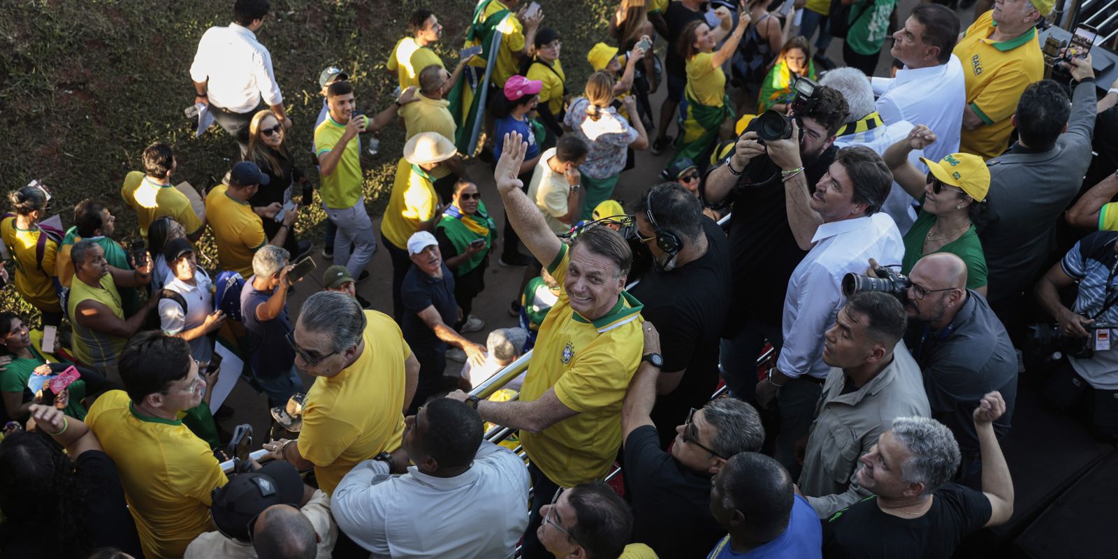 manifestacao-em-brasilia-pede-anistia-a-golpistas